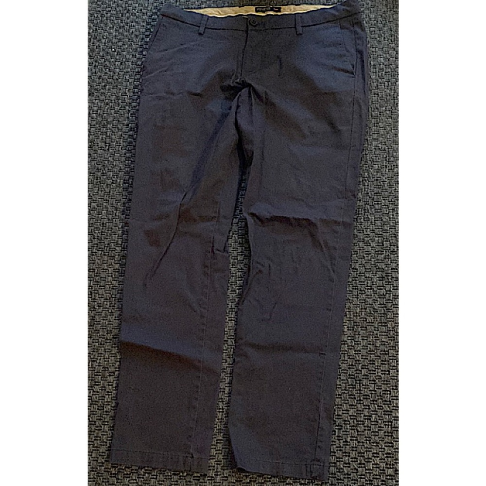men dark blue dockers pants